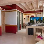 10gr Boutique Hotel&wine Bar Rhodes City