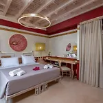 10gr Boutique Hotel&wine Bar