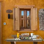10gr Boutique & Wine Bar Hotel