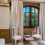 Отель 10gr Boutique & Wine Bar 5*