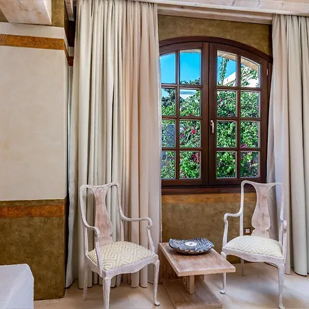 Szálloda 10gr Boutique & Wine Bar 5*