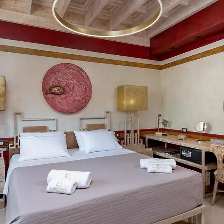 10gr Boutique & Wine Bar