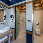 10gr Boutique & Wine Bar 5* Rhodes City