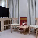 10gr Boutique & Wine Bar Rhodes City