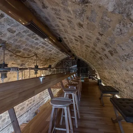 10gr Boutique & Wine Bar Rhodes City