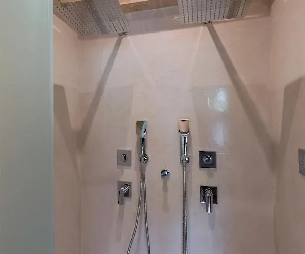 10gr Boutique & Wine Bar Otel Rhodes City